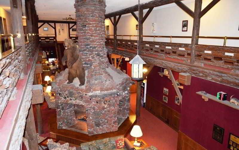 Heidelberg & Inn June Lake